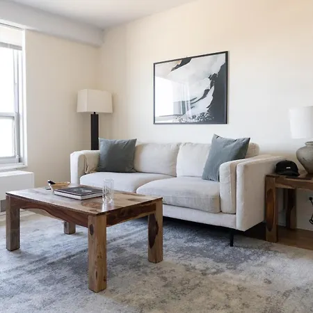 Frontdesk Classic 1 Bedroom Apt In Ravenswood
